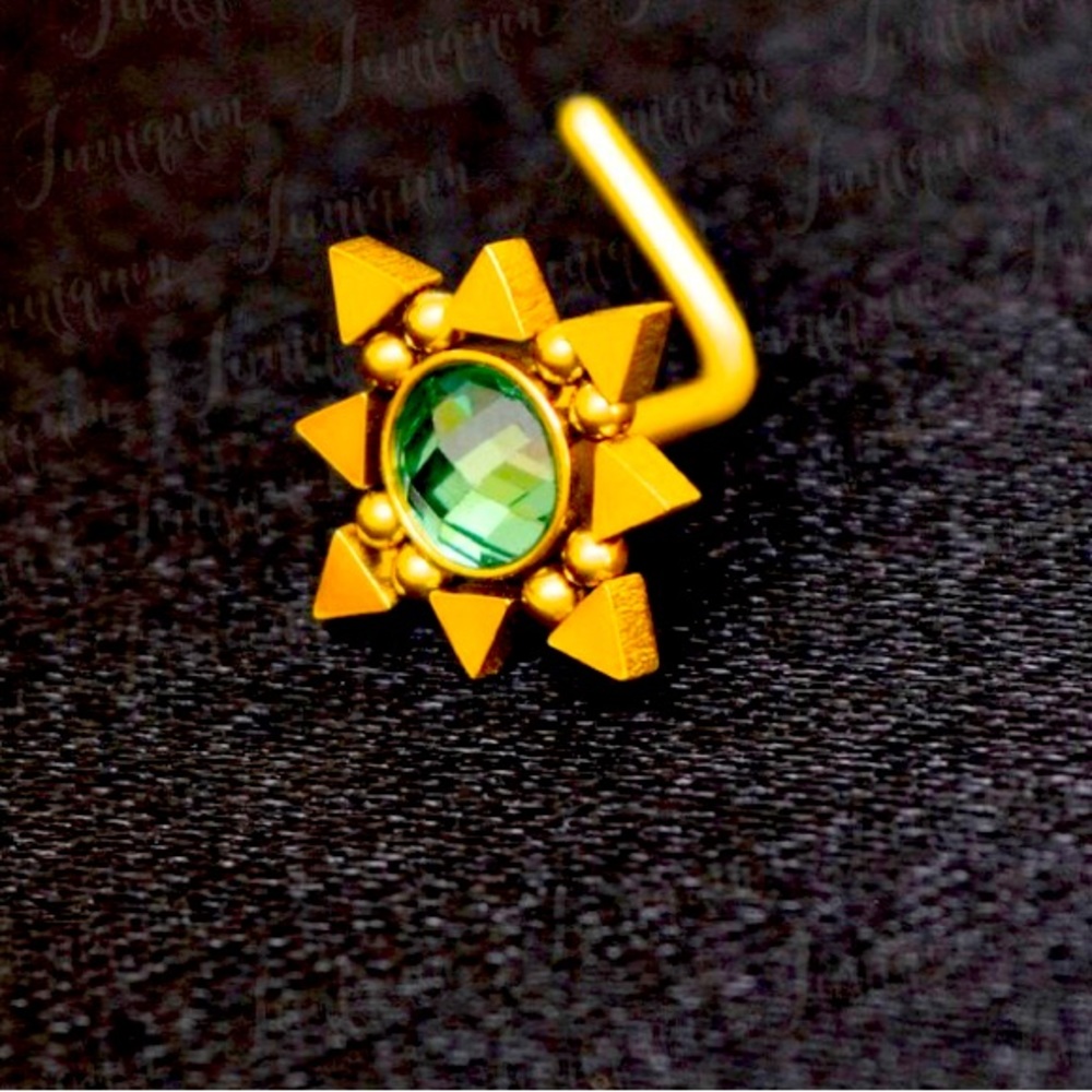 Surgical Steel Nose Stud L Bend in onyx